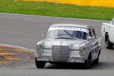 Zum Artikel Mercedes-Benz Classic steigt in Rennserie „Youngtimer Trophy“ ein